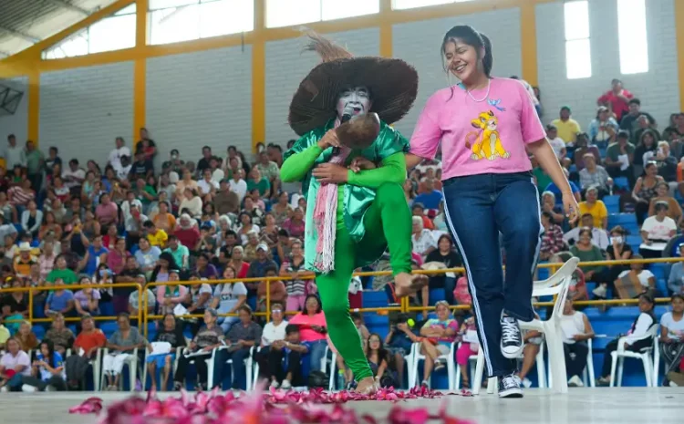  Milagro celebró la vida con bingo, teatro y mucha diversión